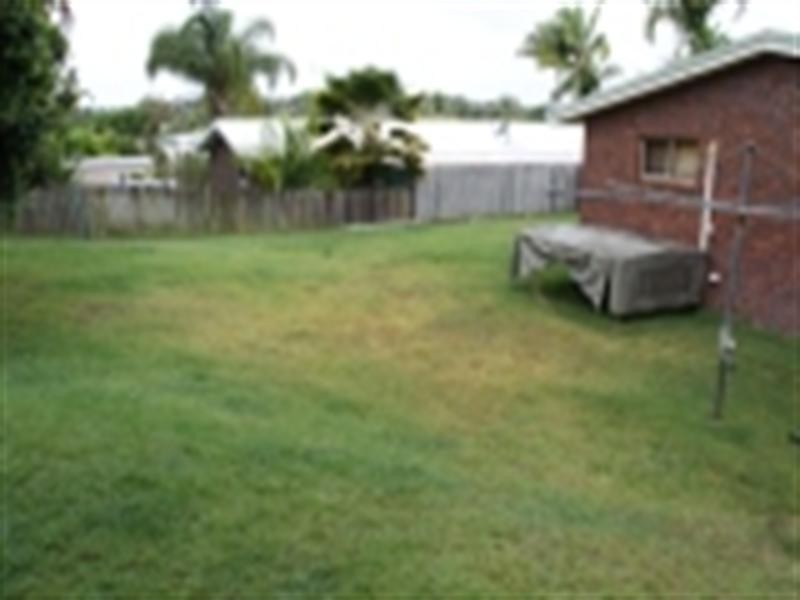 9 Polmaise Street, Boyne Island QLD 4680