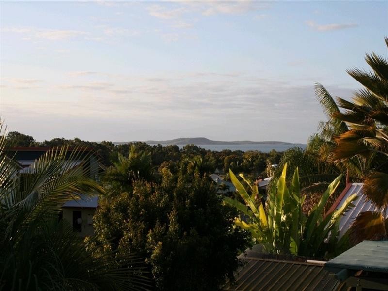 54 Booth Avenue, Tannum Sands QLD 4680