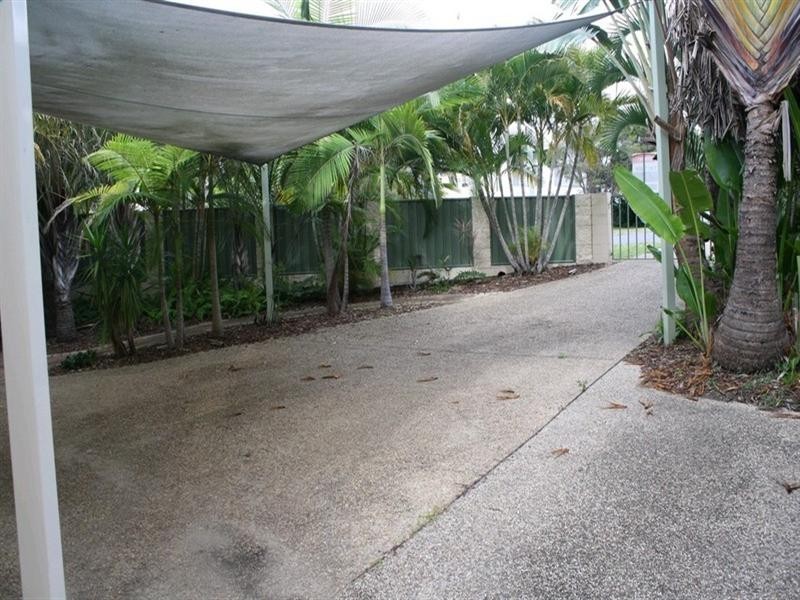 4 Yukana Street, Boyne Island QLD 4680