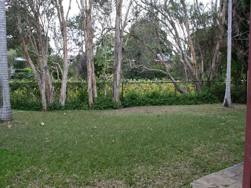 4 Yukana Street, Boyne Island QLD 4680