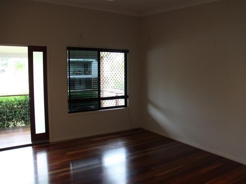 17 Davina Street, Boyne Island QLD 4680