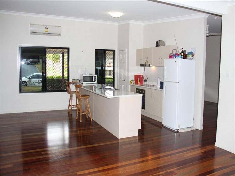 17 Davina Street, Boyne Island QLD 4680
