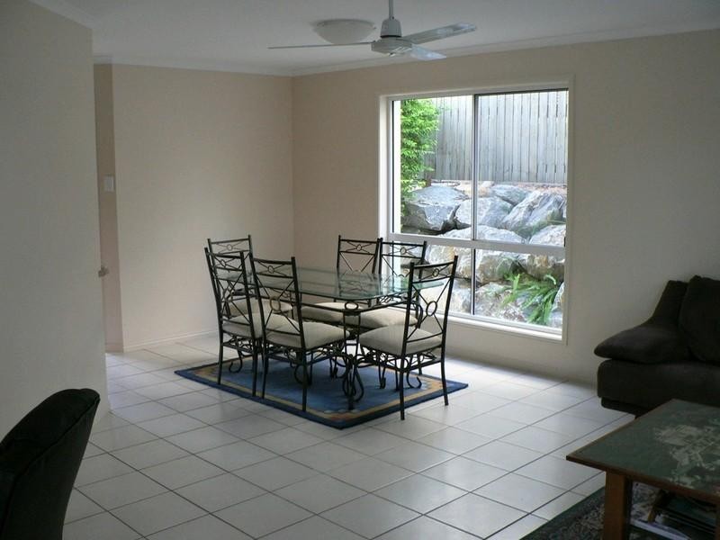 2/10 Elizabeth Street, Tannum Sands QLD 4680