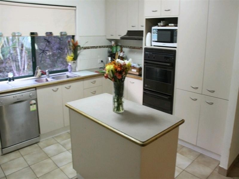 73 Silverton Drive, Tannum Sands QLD 4680