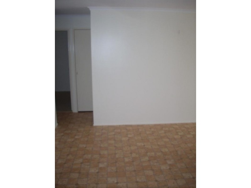 2/27 Centenary Drive, Boyne Island QLD 4680