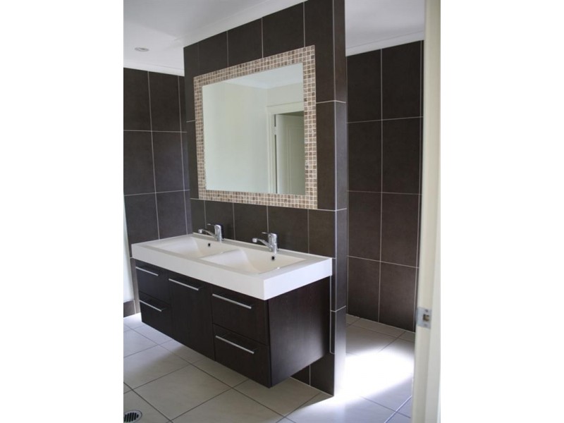 6 Riverside Drive, Tannum Sands QLD 4680