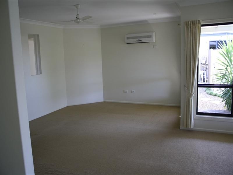 6 Riverside Drive, Tannum Sands QLD 4680