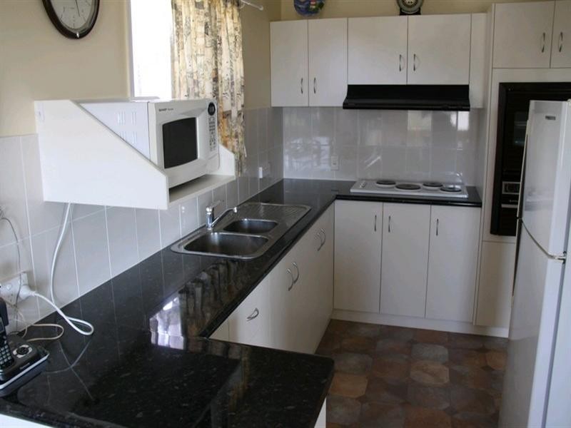 27 Yukana Street, Boyne Island QLD 4680