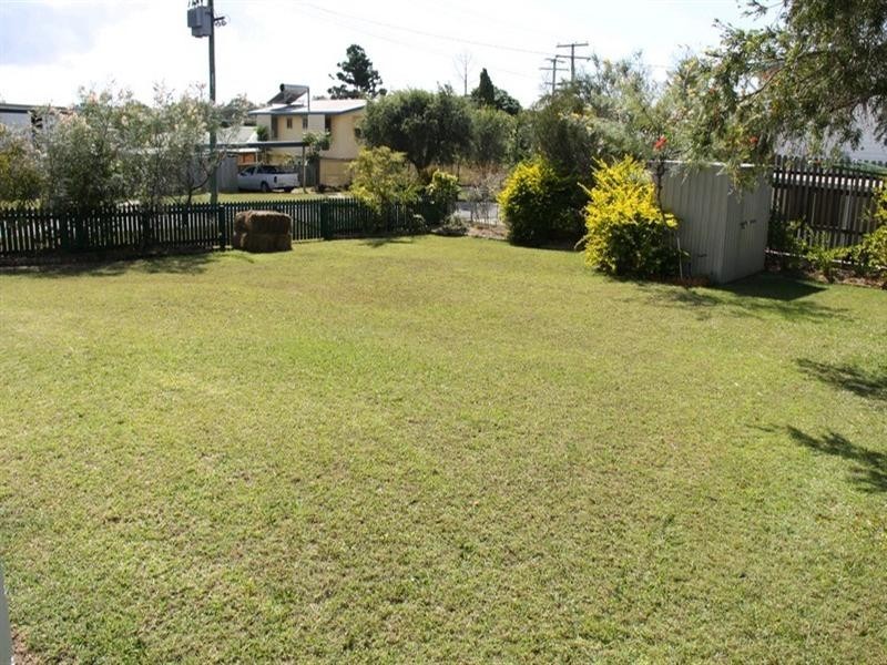 27 Yukana Street, Boyne Island QLD 4680