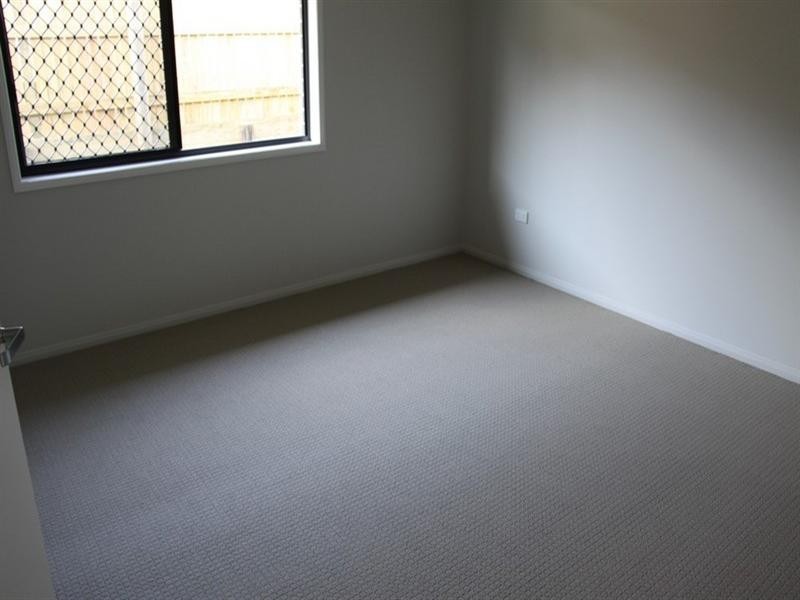 13 Valley Way, Boyne Island QLD 4680