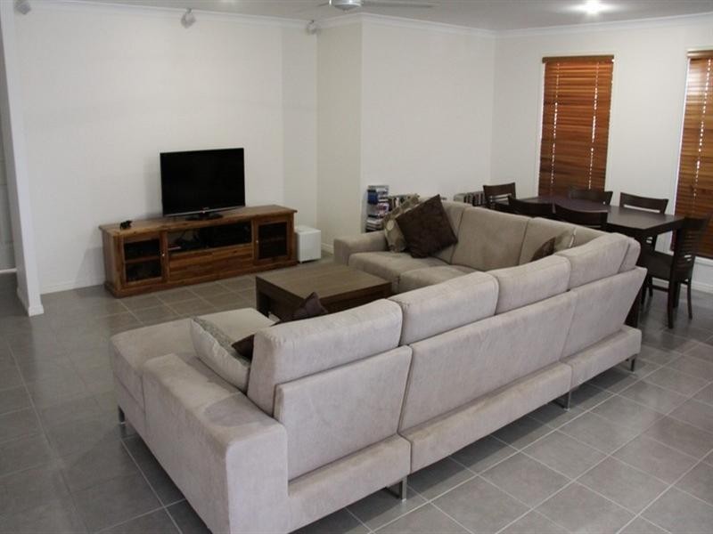 1/21 Bauhinia Street, Boyne Island QLD 4680