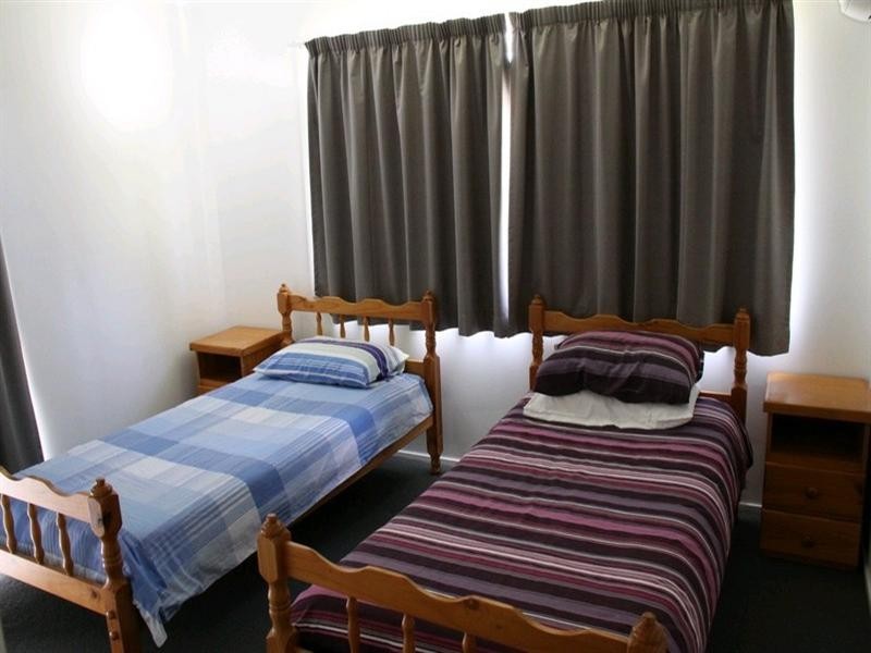 4 Elanora Street, Boyne Island QLD 4680