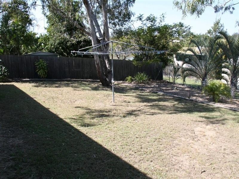 21 Hayes Avenue, Boyne Island QLD 4680