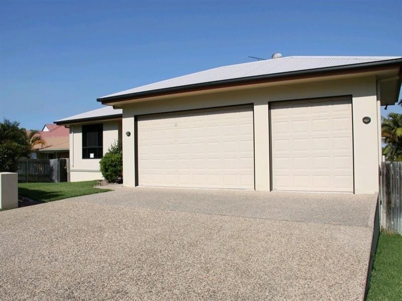 22 Jarrah Drive, Boyne Island QLD 4680