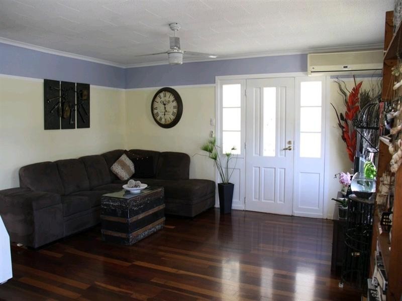 8 Marina Avenue, Boyne Island QLD 4680