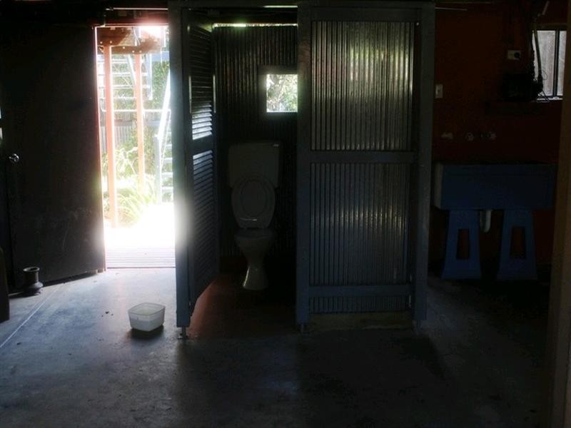 8 Marina Avenue, Boyne Island QLD 4680