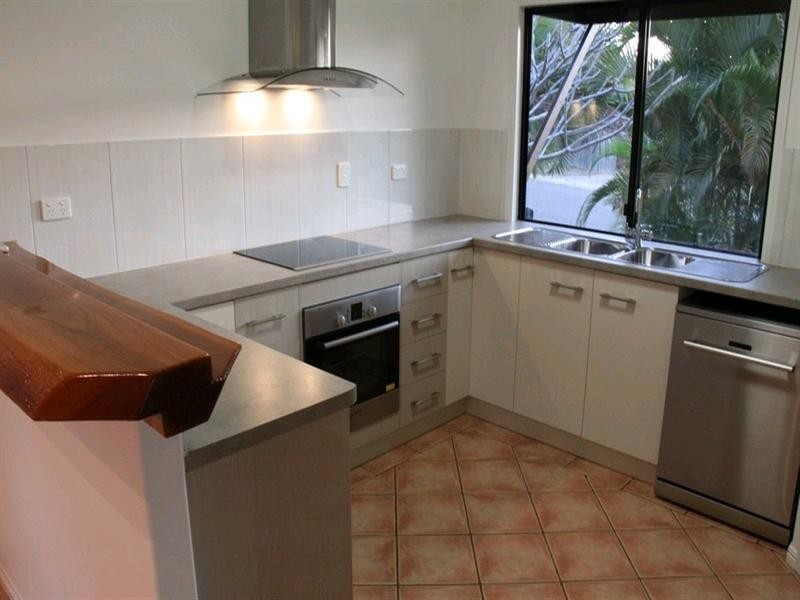 33 Latrobe Street, Tannum Sands QLD 4680