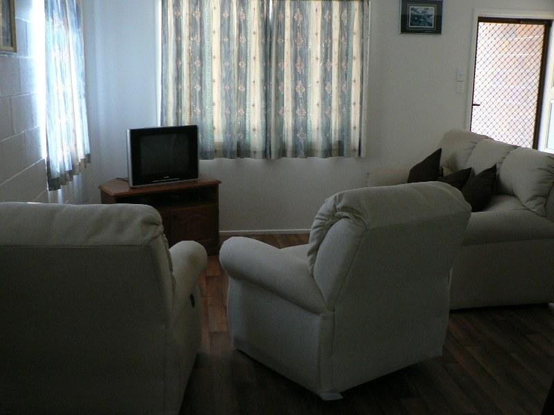 1/27 Beach Avenue, Tannum Sands QLD 4680