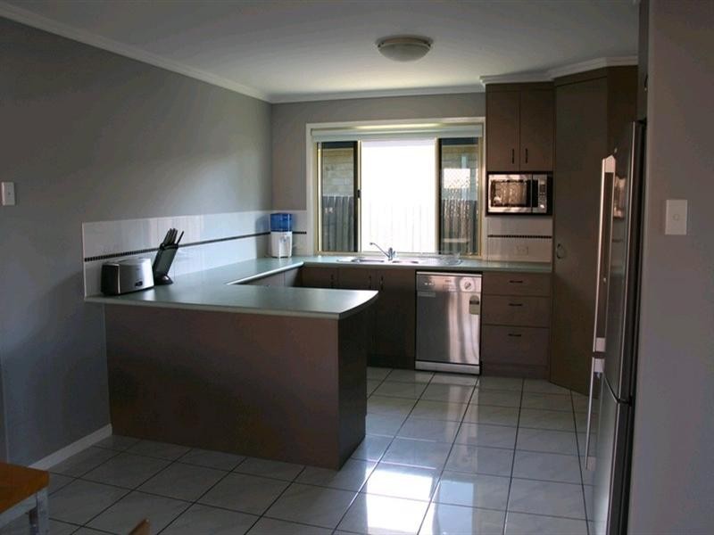 8 Richard Street, Boyne Island QLD 4680