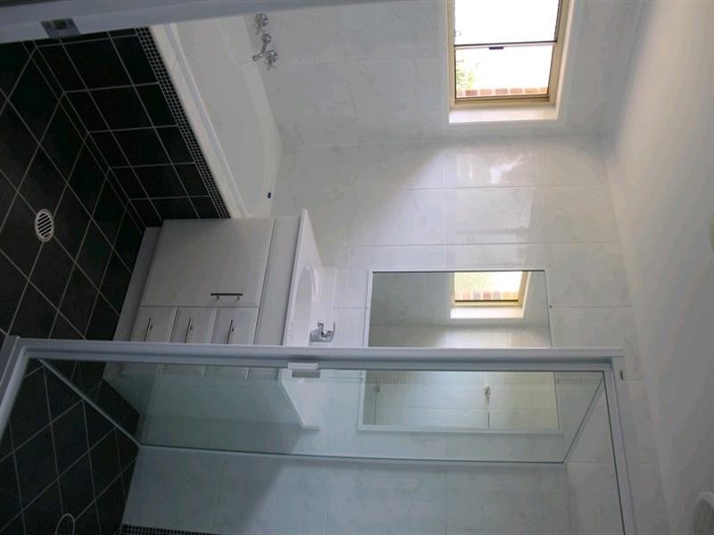 8 Richard Street, Boyne Island QLD 4680