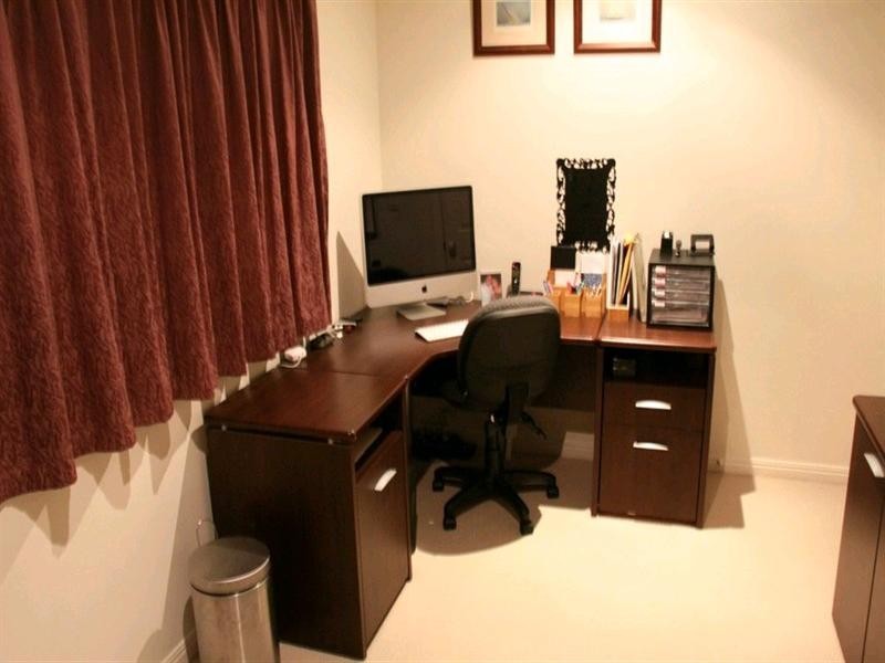 12 Lighthouse Drive, Boyne Island QLD 4680