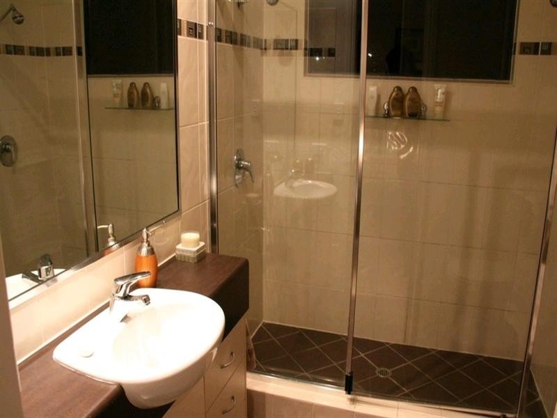 12 Lighthouse Drive, Boyne Island QLD 4680