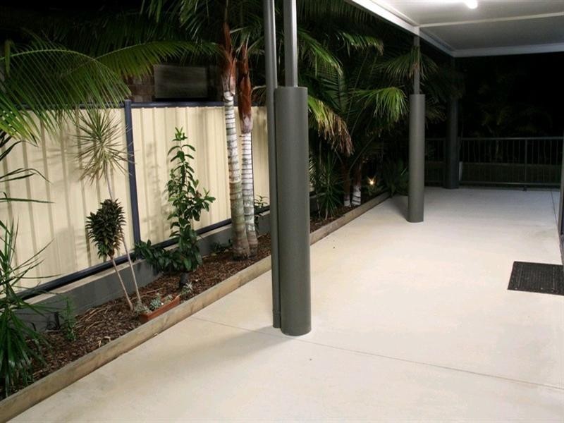 12 Lighthouse Drive, Boyne Island QLD 4680