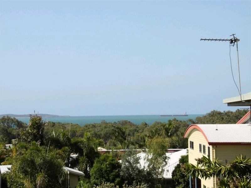 1 Darragh Street, Tannum Sands QLD 4680