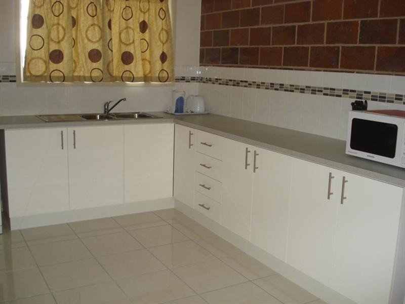 2/27 Beach Avenue, Tannum Sands QLD 4680