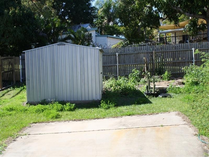 2/27 Beach Avenue, Tannum Sands QLD 4680