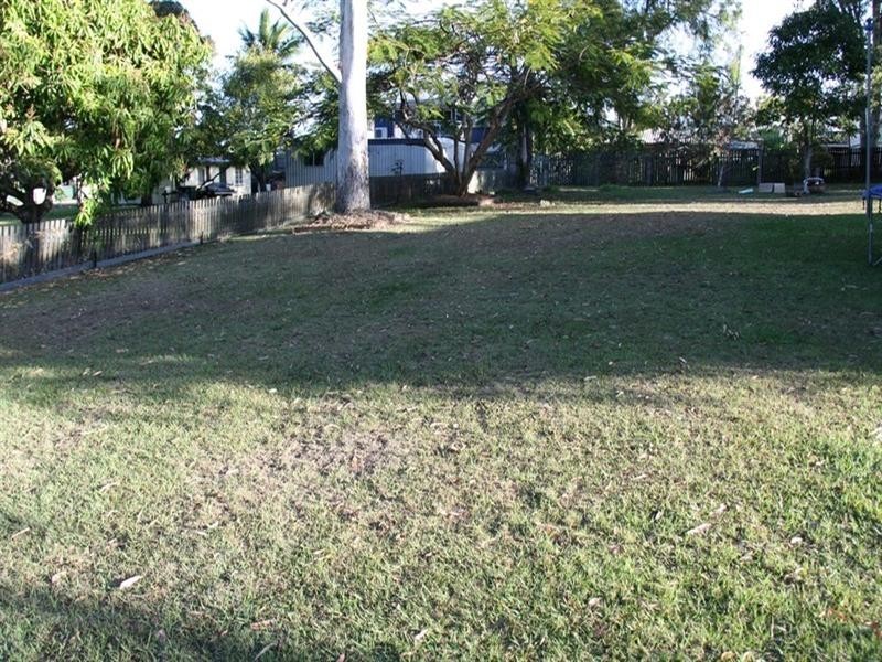 1 Yukana Street, Boyne Island QLD 4680