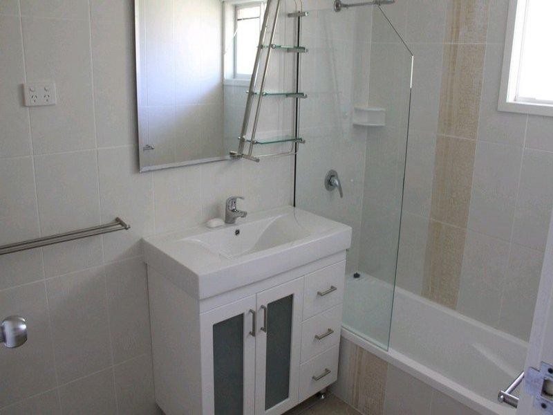 4 Elanora Street, Boyne Island QLD 4680