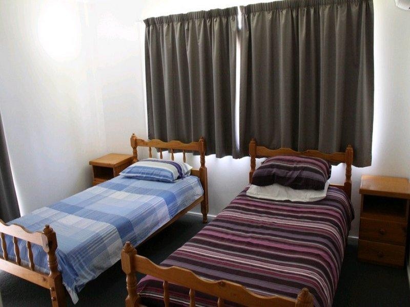 4 Elanora Street, Boyne Island QLD 4680