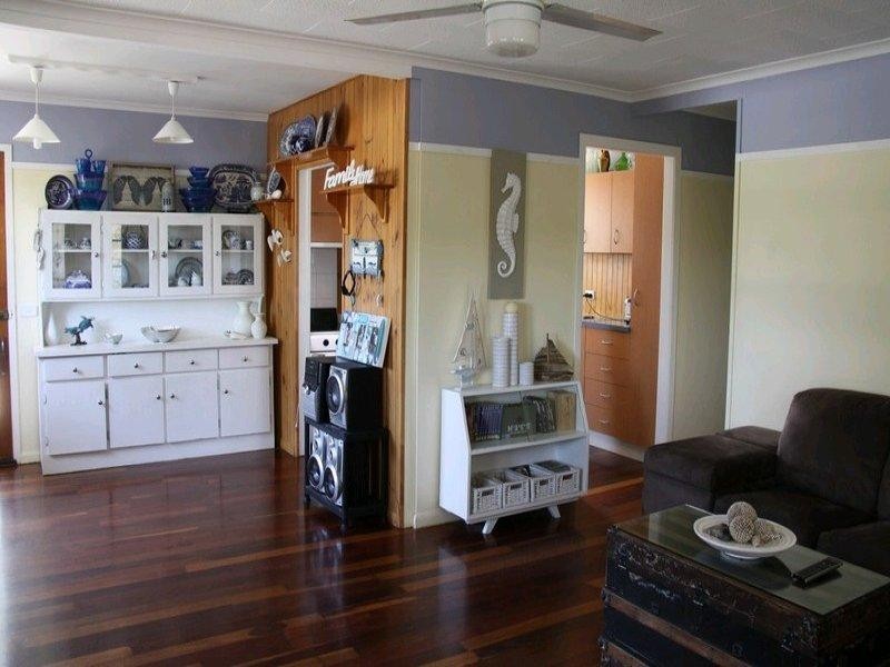 8 Marina Avenue, Boyne Island QLD 4680