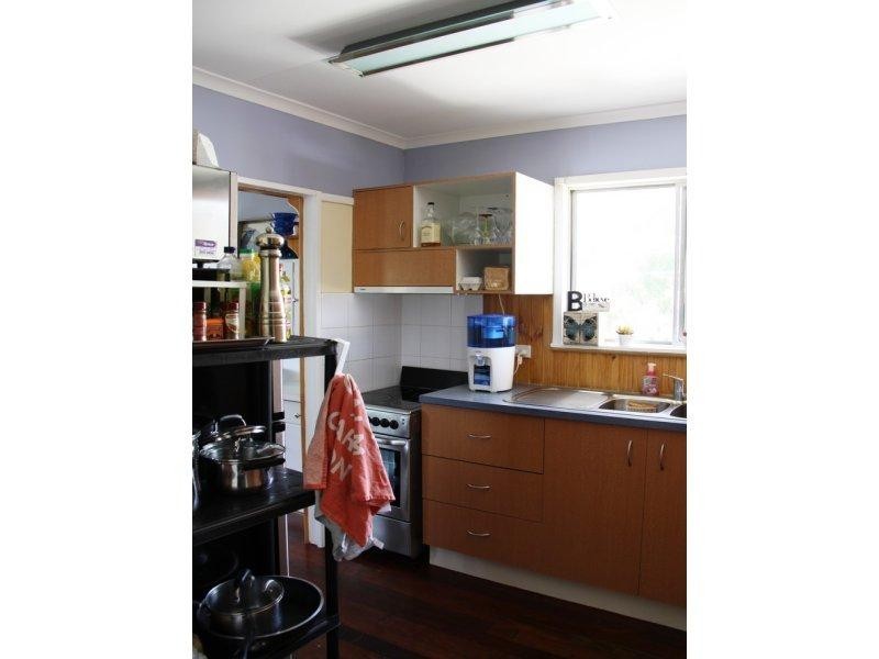 8 Marina Avenue, Boyne Island QLD 4680