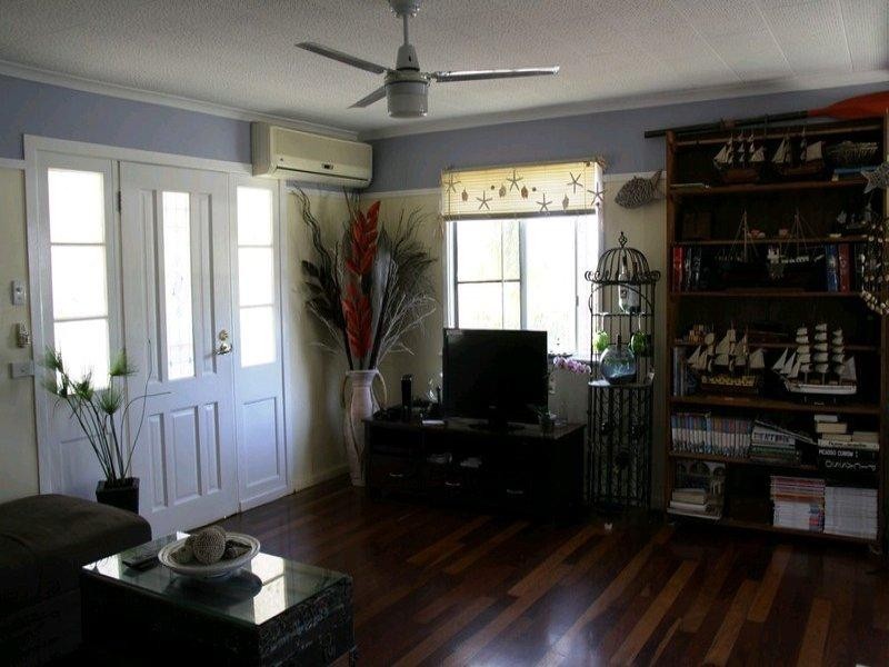 8 Marina Avenue, Boyne Island QLD 4680