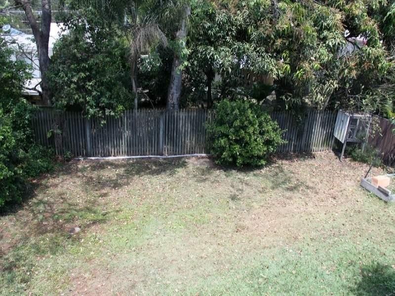 8 Marina Avenue, Boyne Island QLD 4680