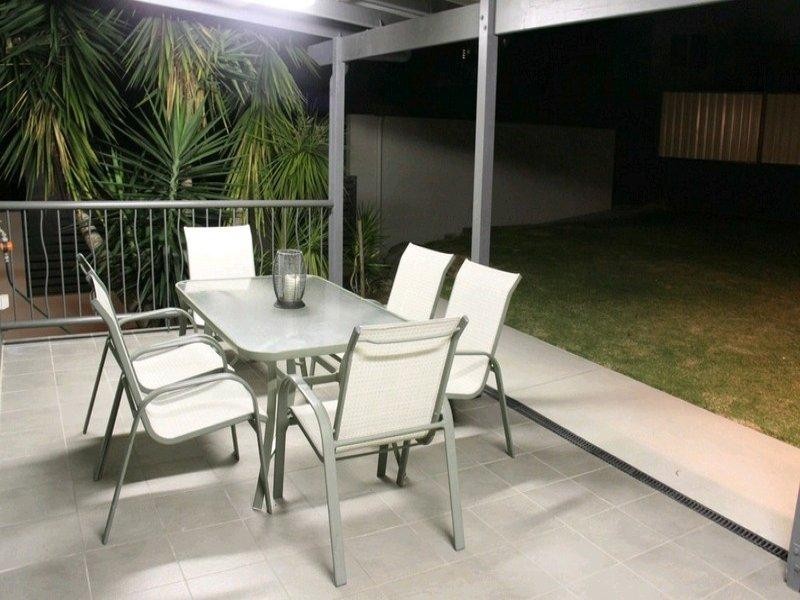 12 Lighthouse Drive, Boyne Island QLD 4680