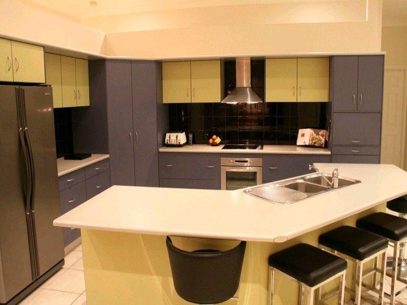 12 Lighthouse Drive, Boyne Island QLD 4680