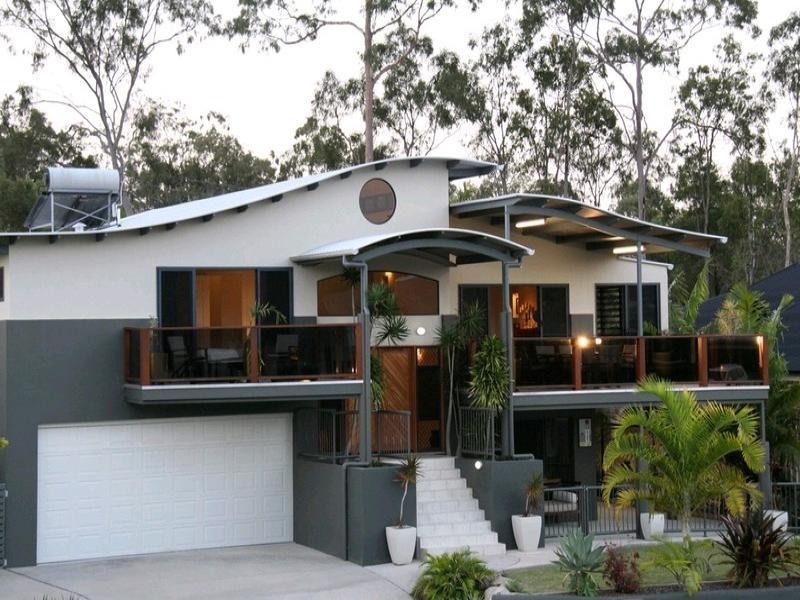 12 Lighthouse Drive, Boyne Island QLD 4680