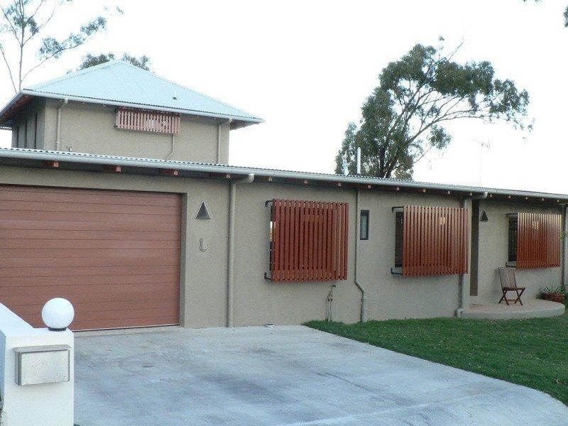 18 Sayre Crescent, Boyne Island QLD 4680