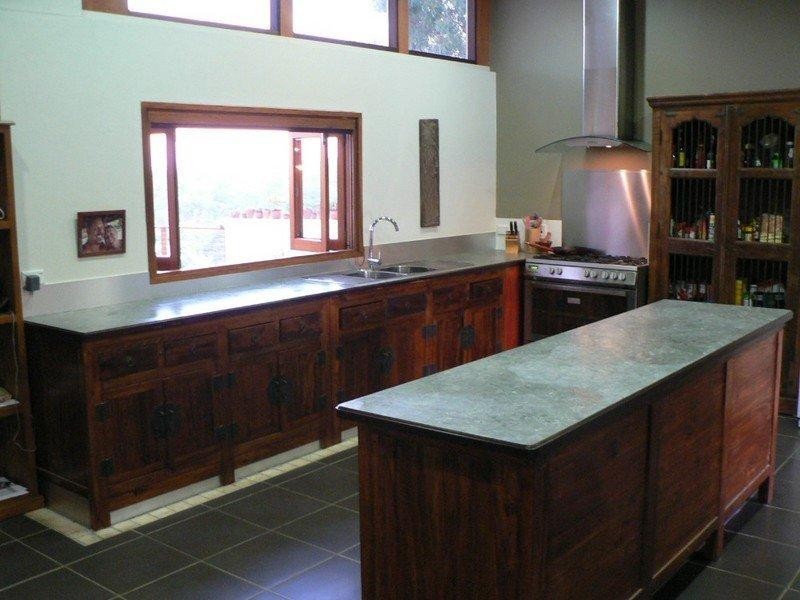 18 Sayre Crescent, Boyne Island QLD 4680