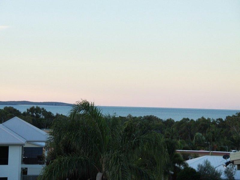 56 Booth Avenue, Tannum Sands QLD 4680