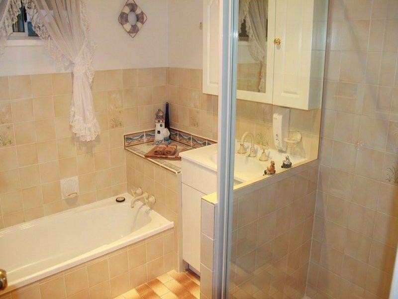 56 Booth Avenue, Tannum Sands QLD 4680