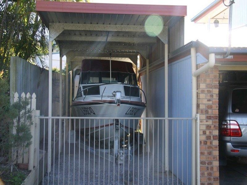 6 Helena Court, Boyne Island QLD 4680