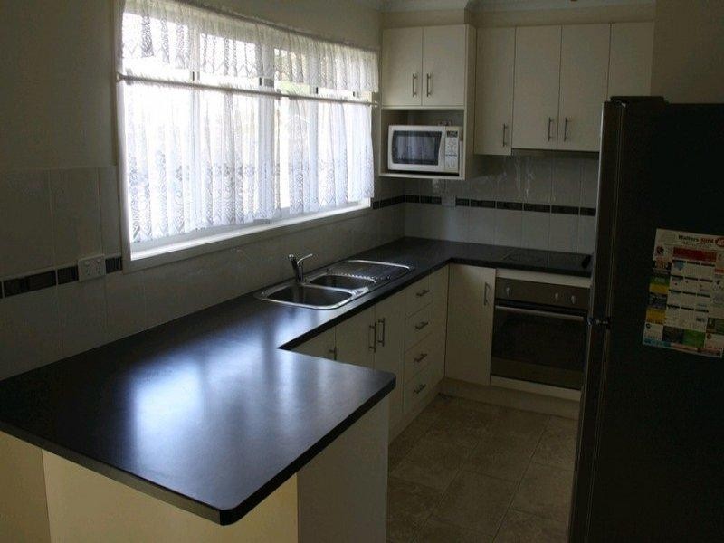 36 Centenary Drive, Boyne Island QLD 4680