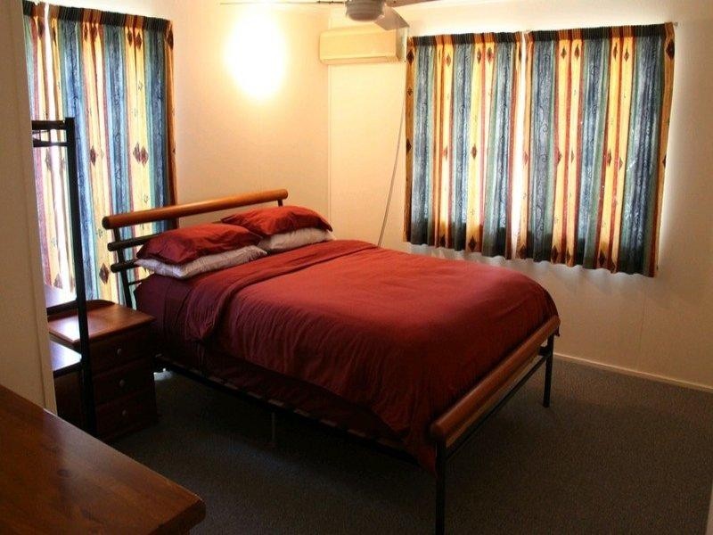 36 Centenary Drive, Boyne Island QLD 4680