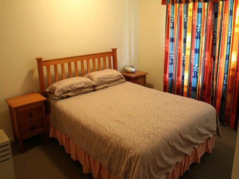 28 Centenary Drive, Boyne Island QLD 4680