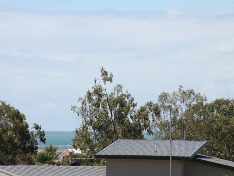 29 Lighthouse Drive, Boyne Island QLD 4680