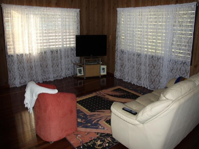 6 Marina Avenue, Boyne Island QLD 4680